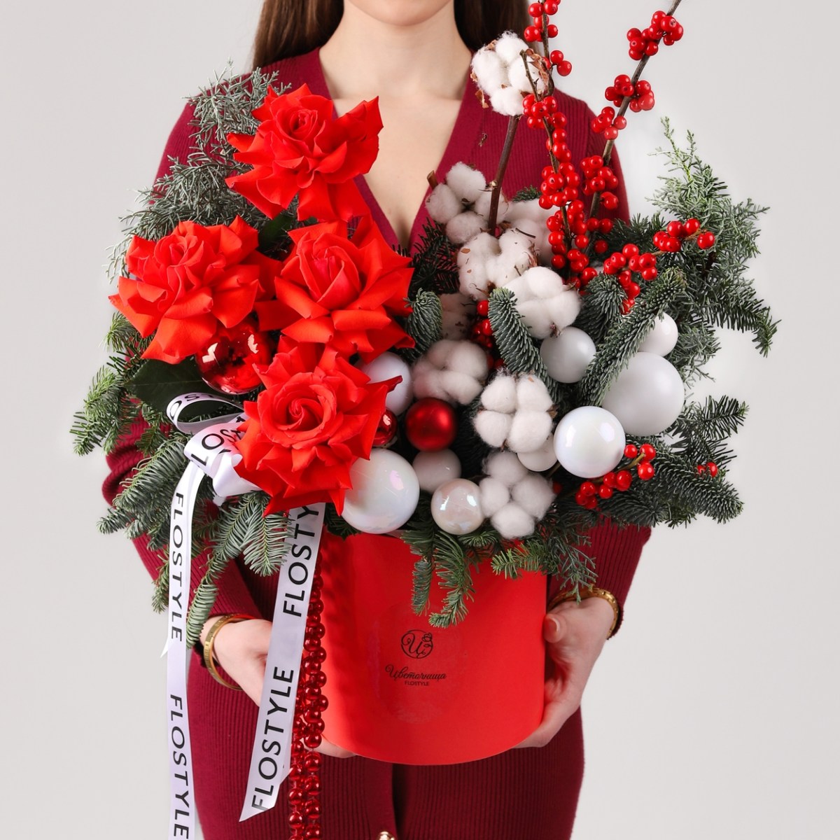 zimnyaya kompoziciya s francuzskoj rozoj i hlopkom 1